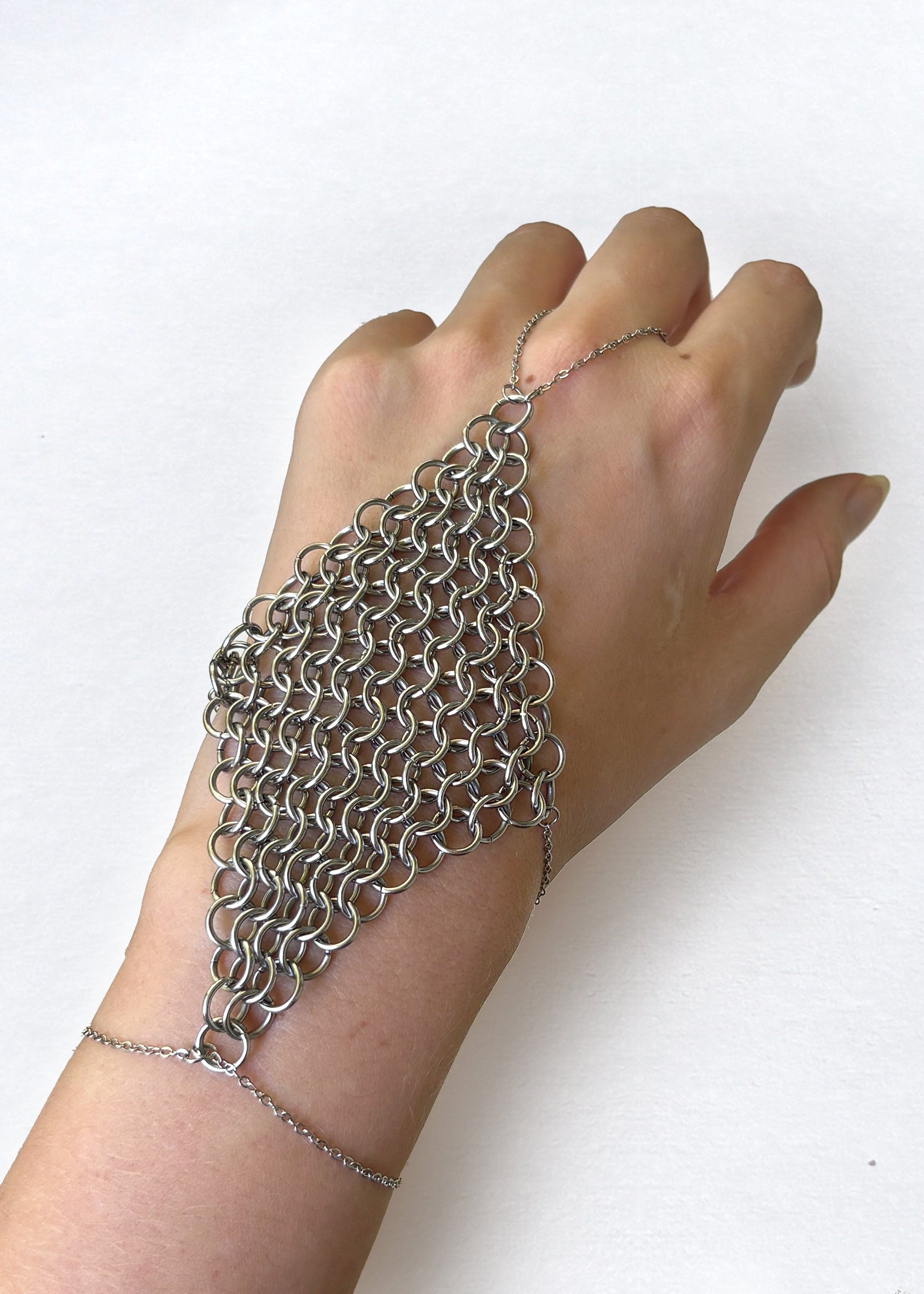 Arthur Silver Diamond Gauntlet